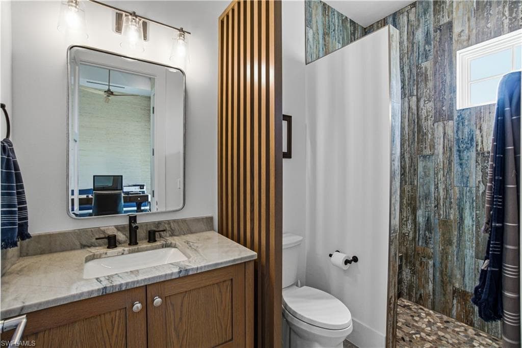 55 Fairview BLVD-30