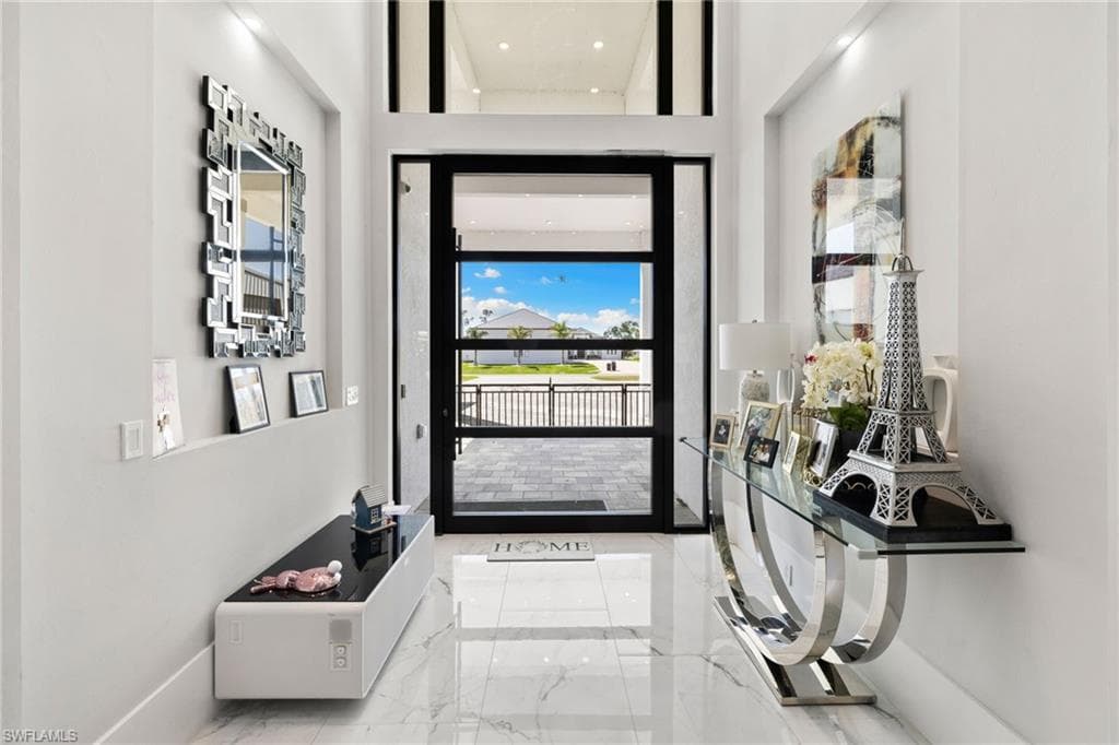 3701 Downwind LN-9