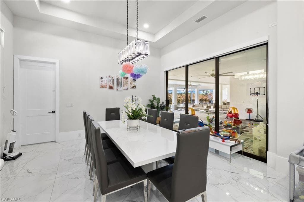 3701 Downwind LN-18