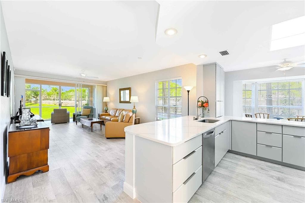 651 Wiggins Lake DR 102-2
