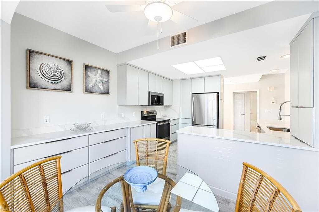 651 Wiggins Lake DR 102-8