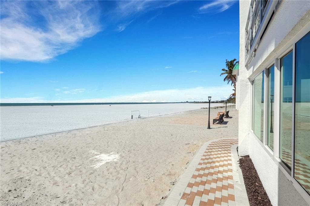 6500 Estero BLVD D123-23