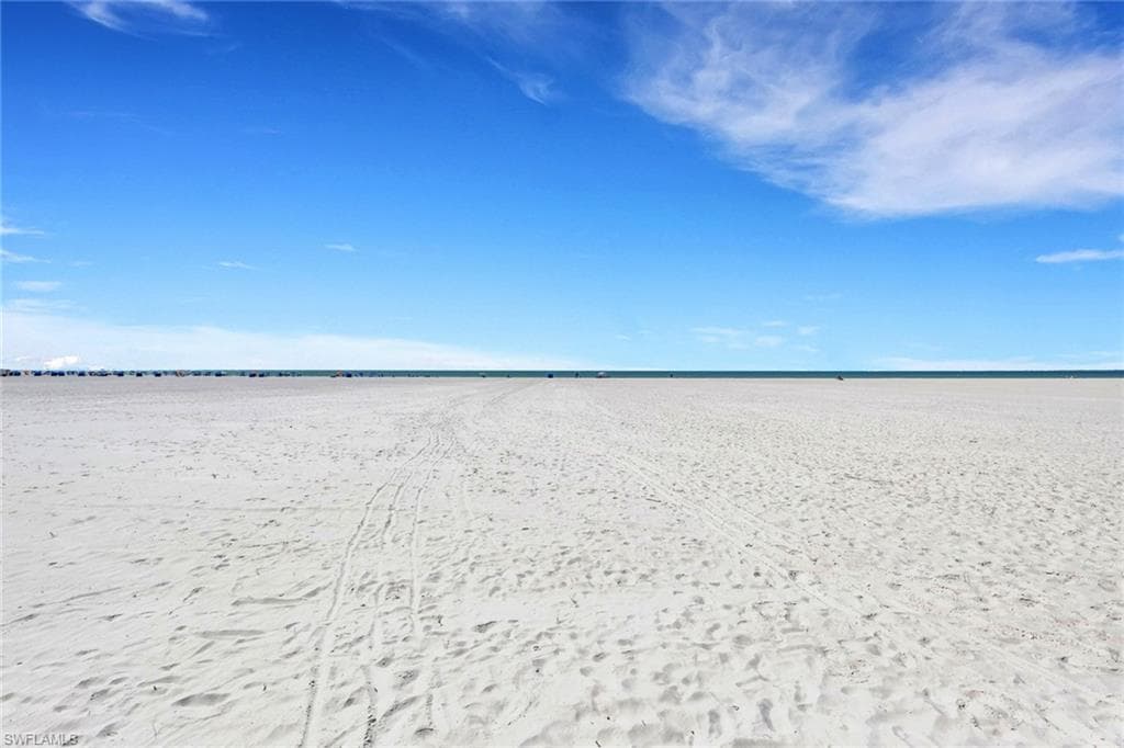 6500 Estero BLVD D123-24
