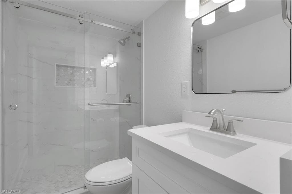 6500 Estero BLVD D123-18