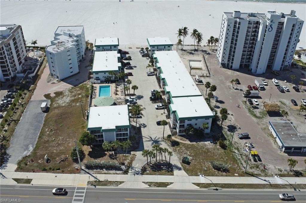 6500 Estero BLVD D123-35
