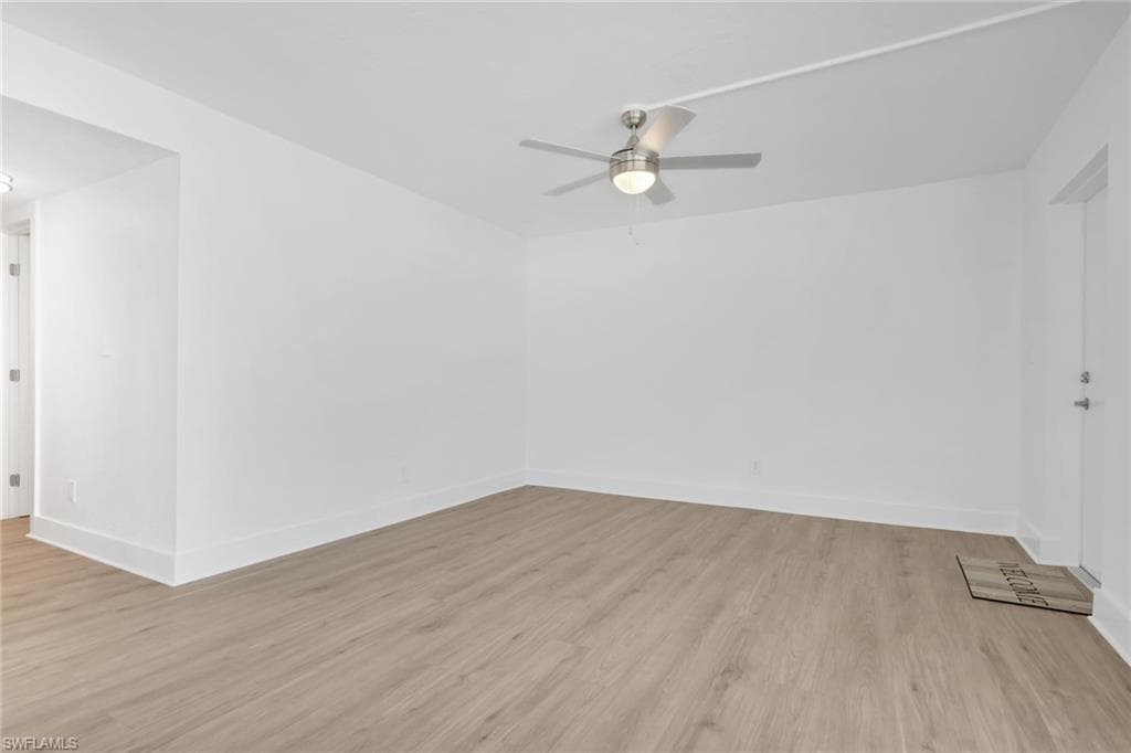 6500 Estero BLVD D123-4