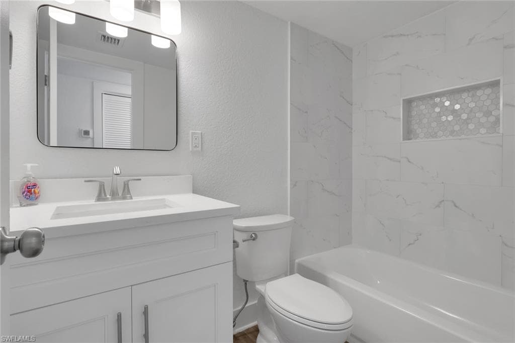 6500 Estero BLVD D123-21