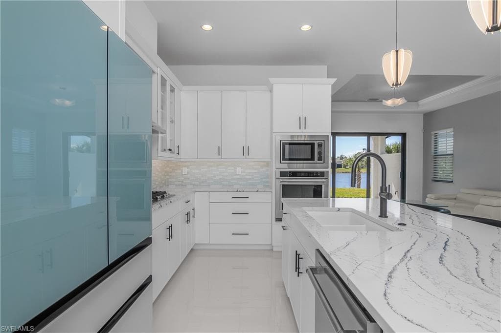 14854 Loggerhead DR-9
