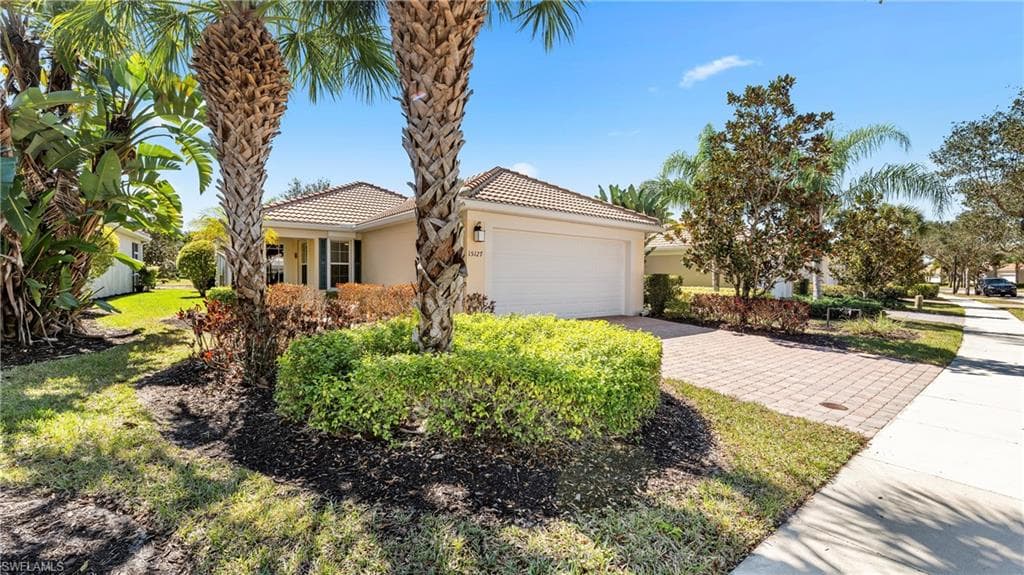 15127 Reef LN-1