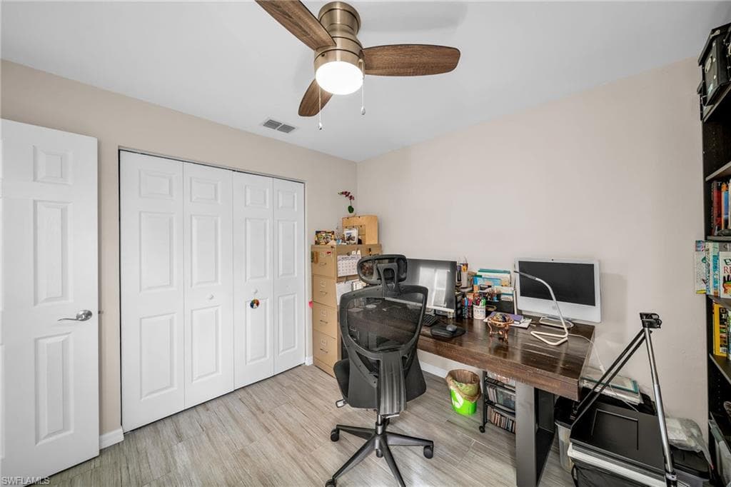 15069 Cloverdale DR-16