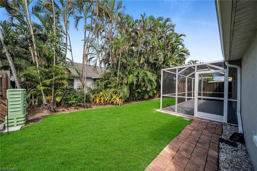 15069 Cloverdale DR-31