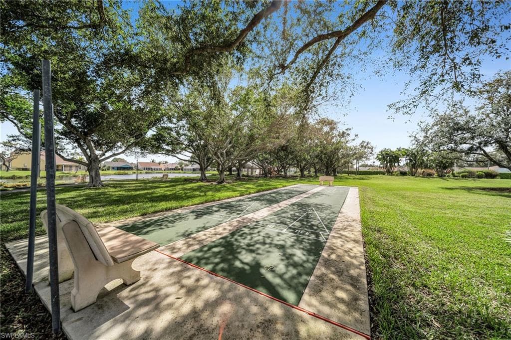 15069 Cloverdale DR-39