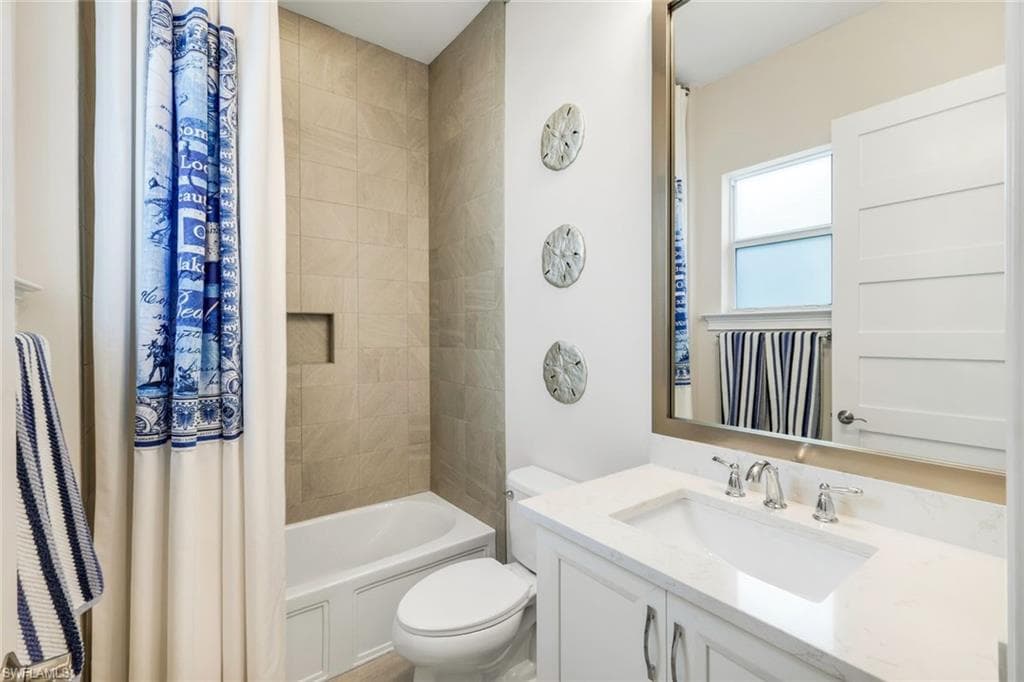 5715 Clarendon DR-14