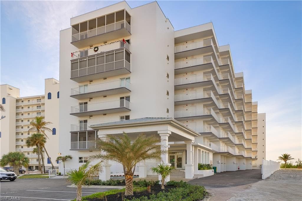 7000 Estero BLVD 100-9