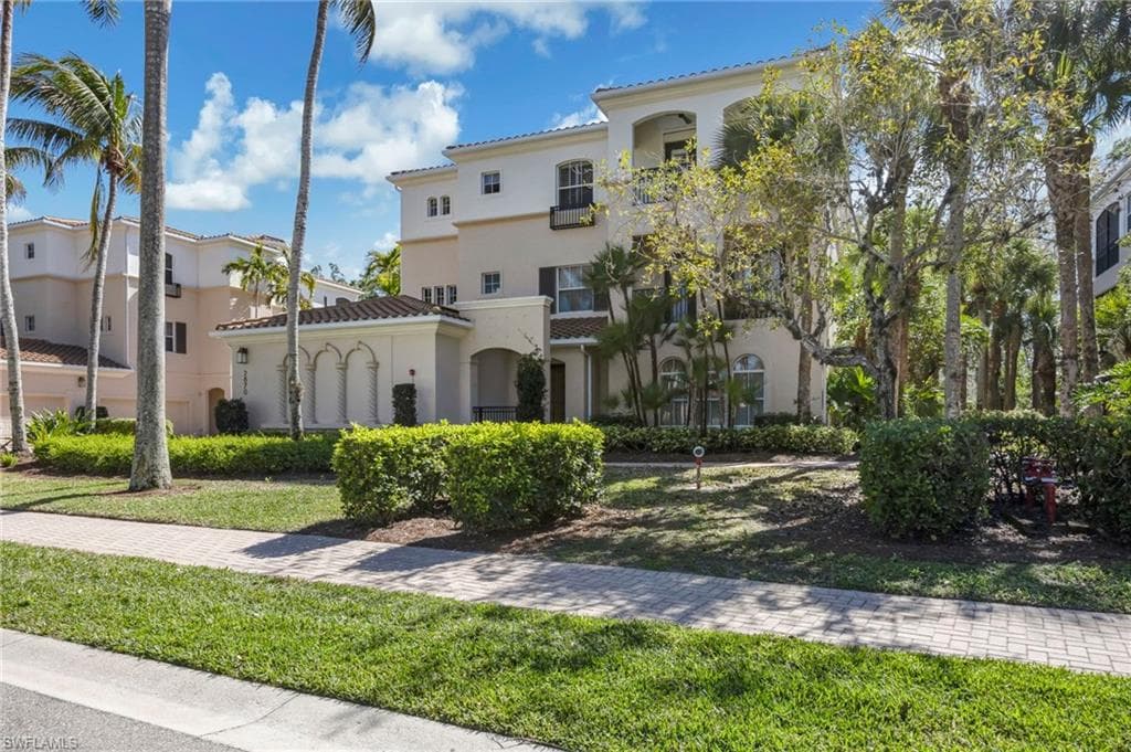 2870 Castillo CT 103-27
