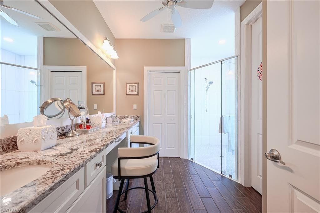 10505 Valencia Lakes DR-23
