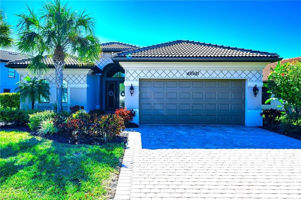 10505 Valencia Lakes DR-2