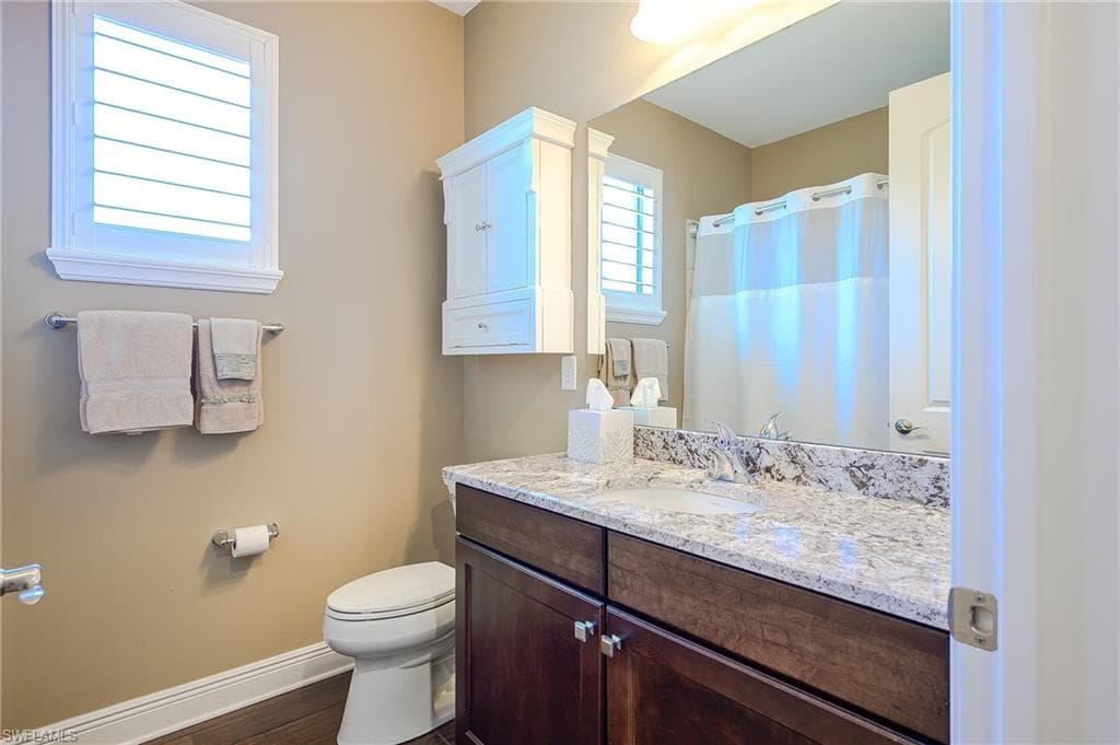 10505 Valencia Lakes DR-26