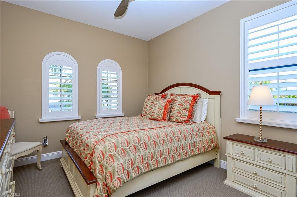 10505 Valencia Lakes DR-28