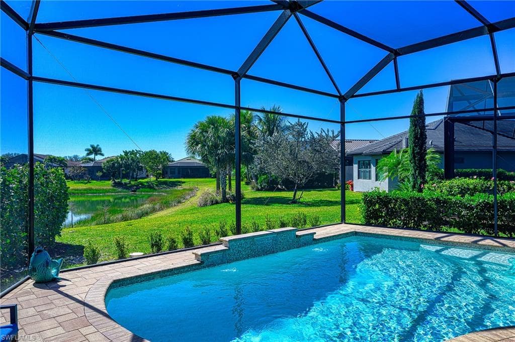 10505 Valencia Lakes DR-38