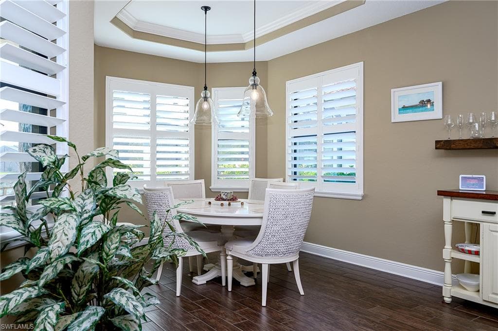 10505 Valencia Lakes DR-18