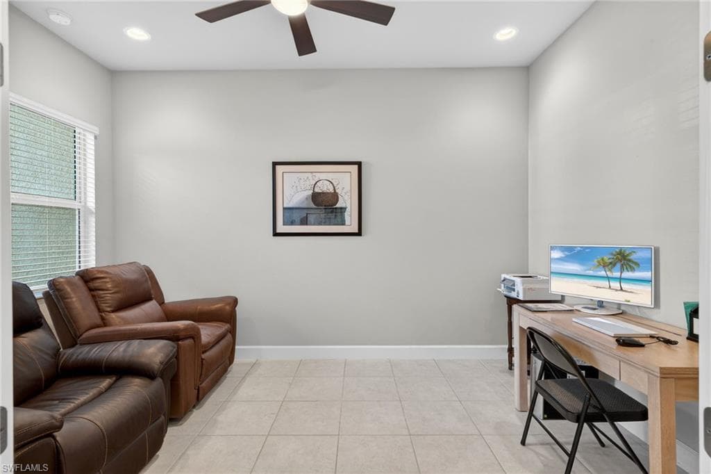 28532 Lobos CIR-20