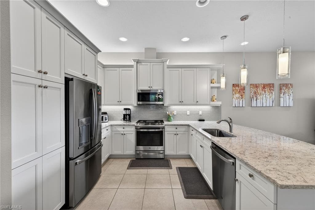 28532 Lobos CIR-8
