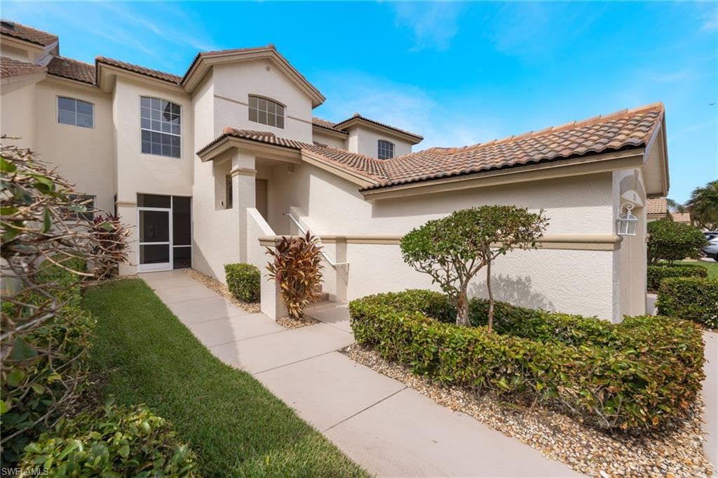 9201 Bayberry BEND 103-3