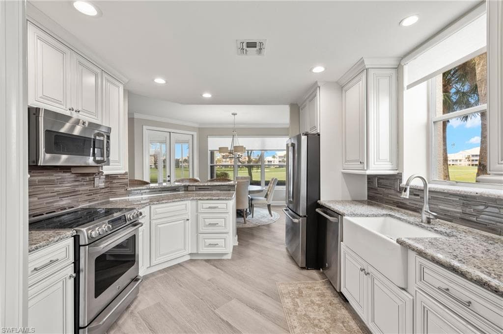 9201 Bayberry BEND 103-10