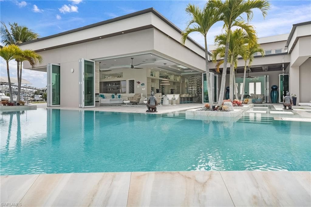 103 Montrose DR-47