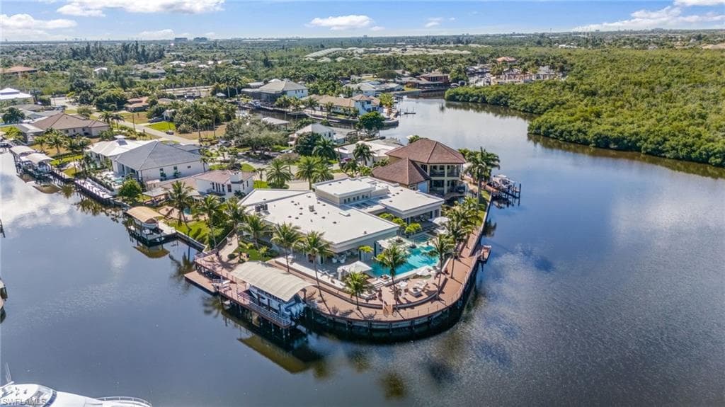 103 Montrose DR-1