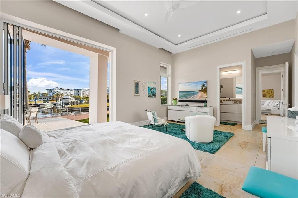 103 Montrose DR-38