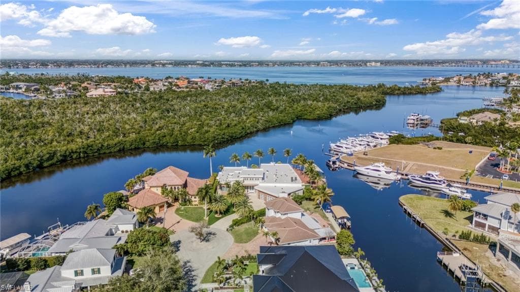 103 Montrose DR-49