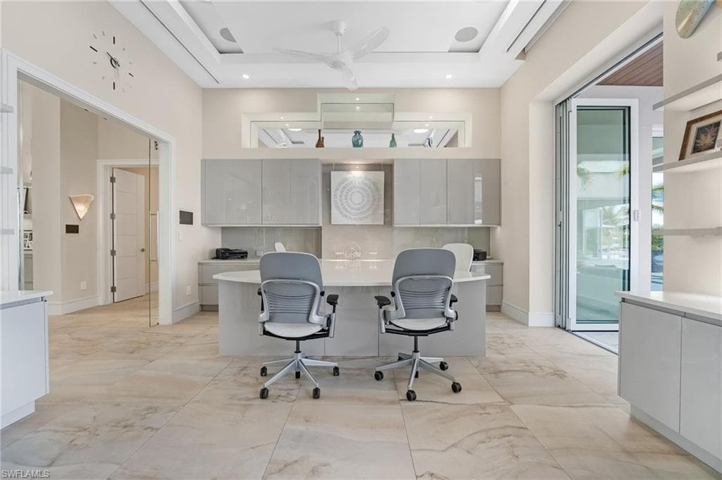 103 Montrose DR-33
