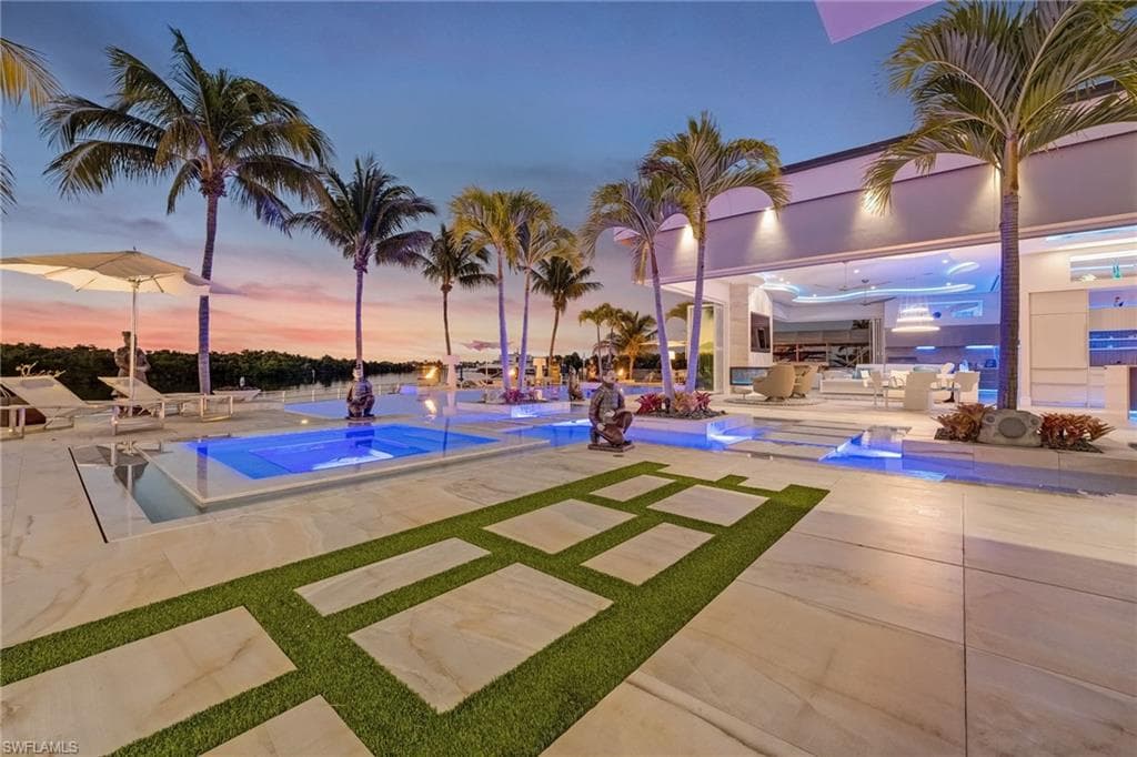 103 Montrose DR-45