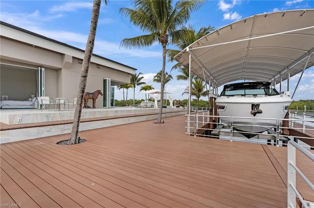 103 Montrose DR-25