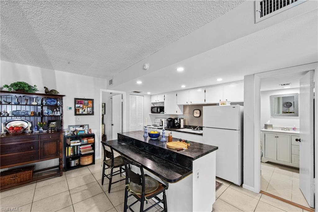 256 Palm DR 1-12