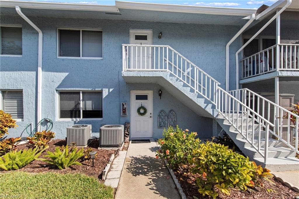 256 Palm DR 1-1