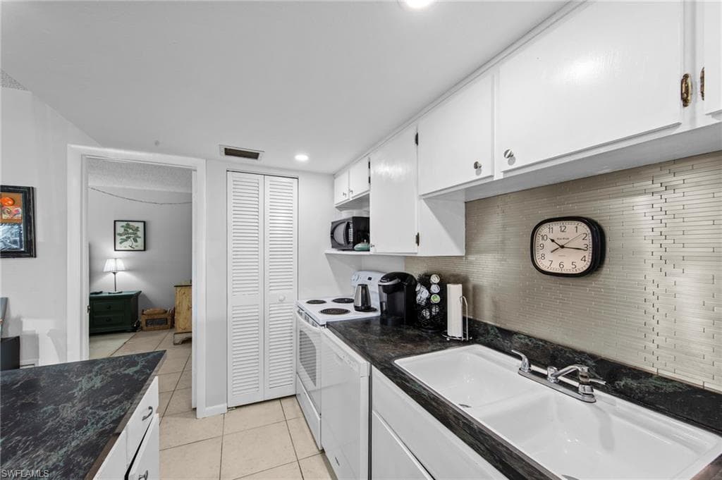 256 Palm DR 1-15