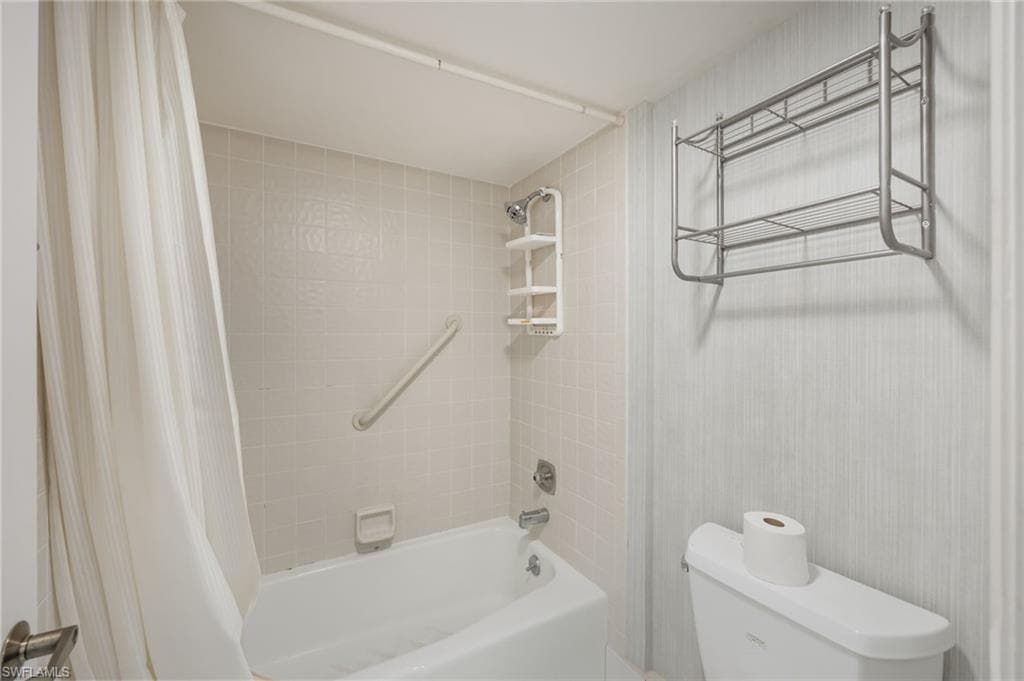 517 Lake Louise CIR 201-16