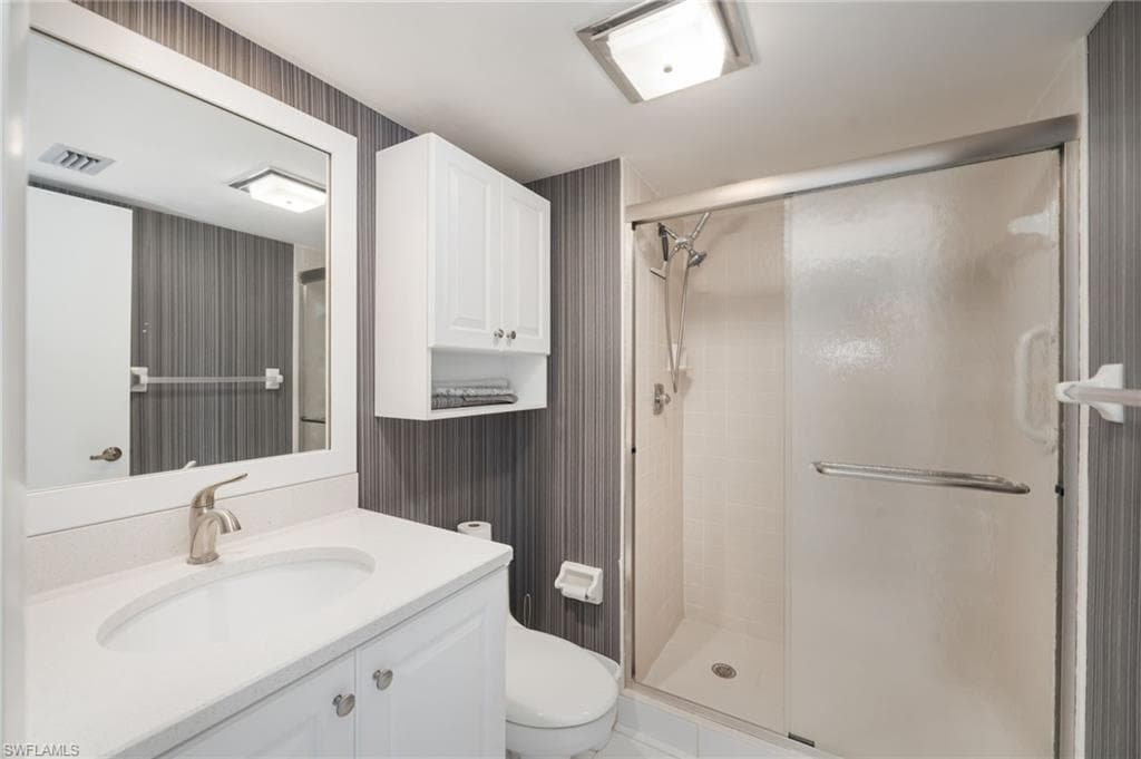 517 Lake Louise CIR 201-19