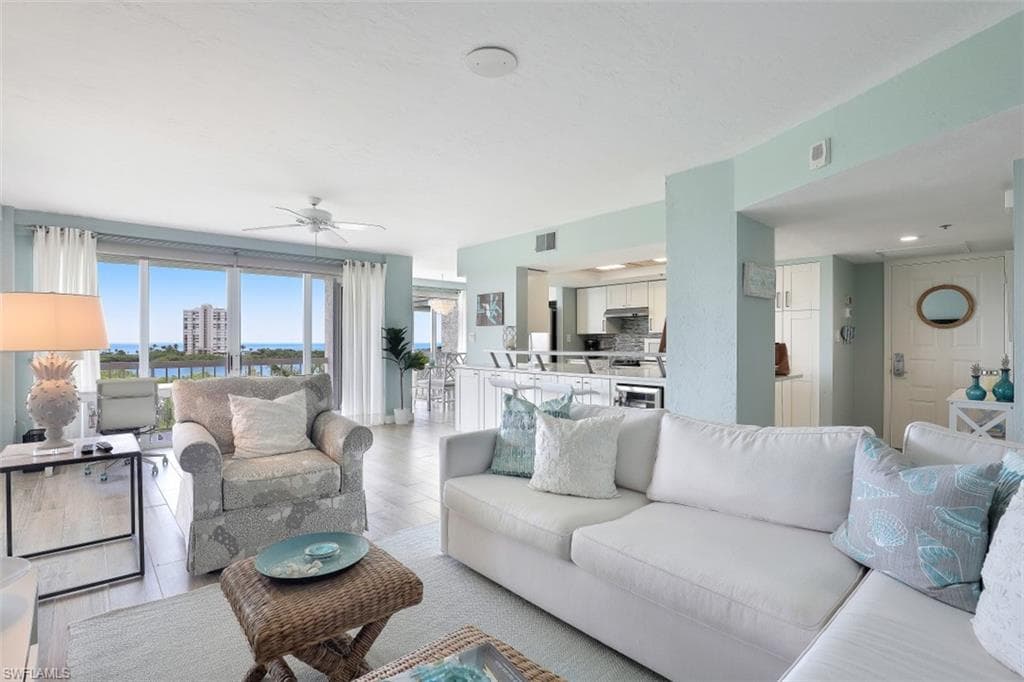 5501 Heron Point DR 501-1