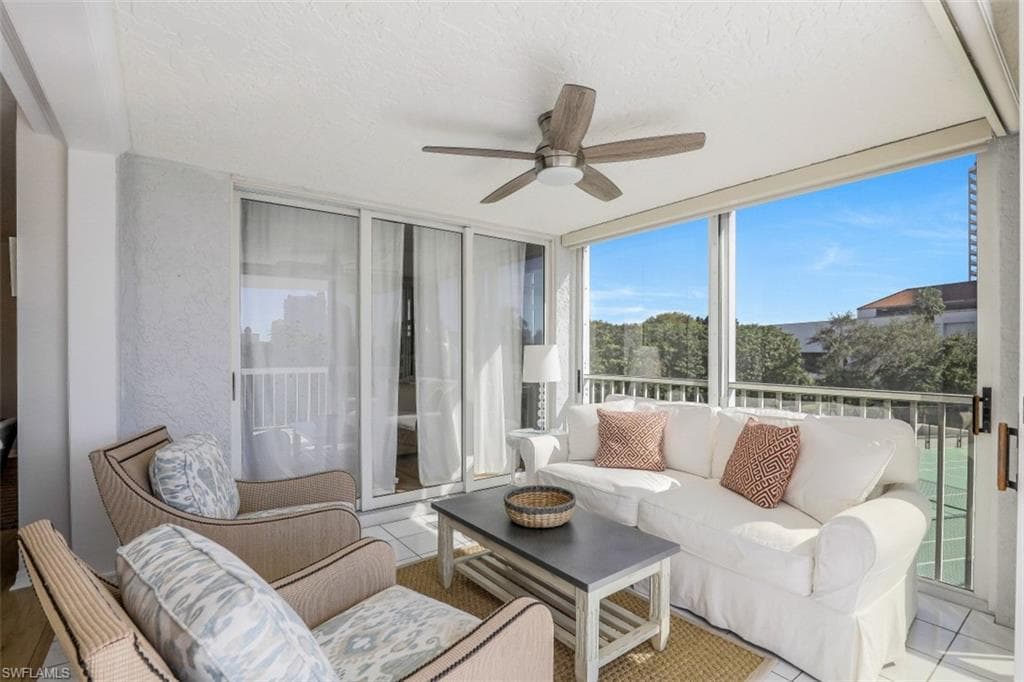5501 Heron Pt DR 201-6