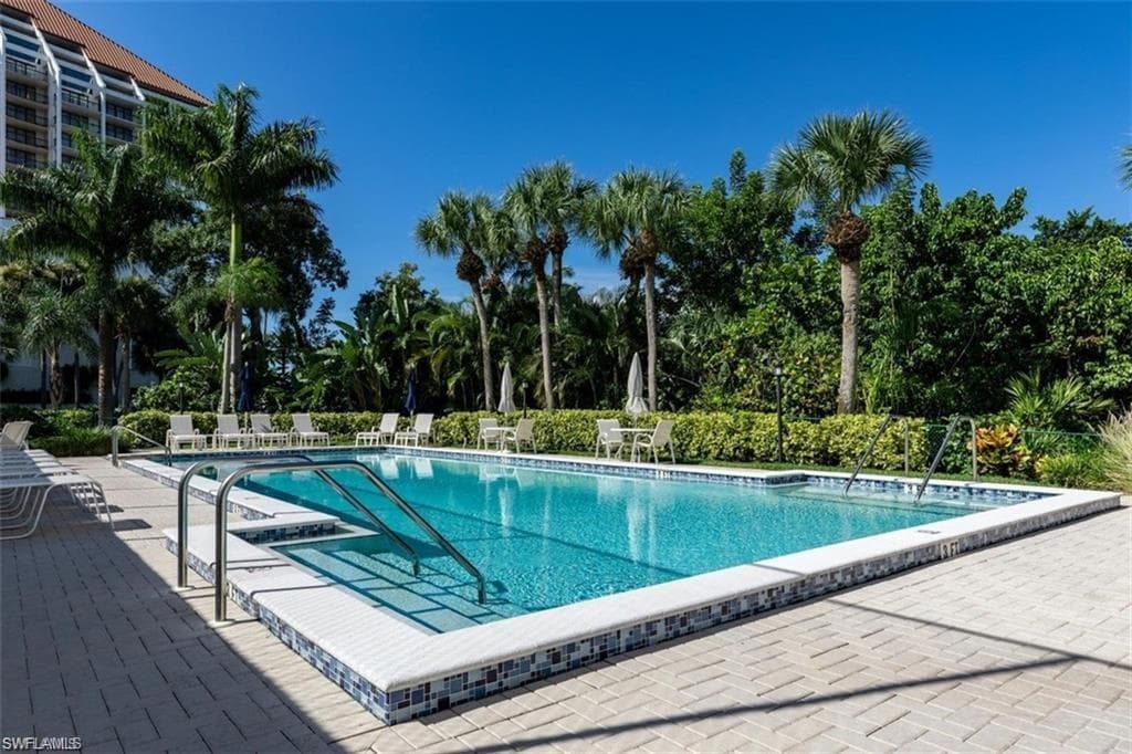 5501 Heron Pt DR 201-22