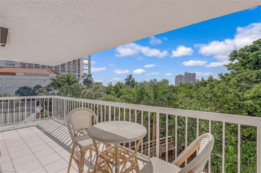 5501 Heron Pt DR 201-3