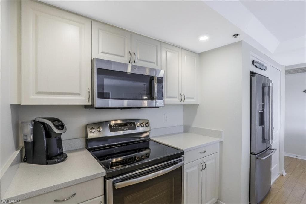 5501 Heron Pt DR 201-10