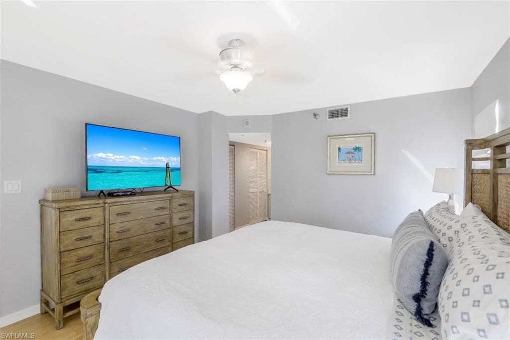 5501 Heron Pt DR 201-15