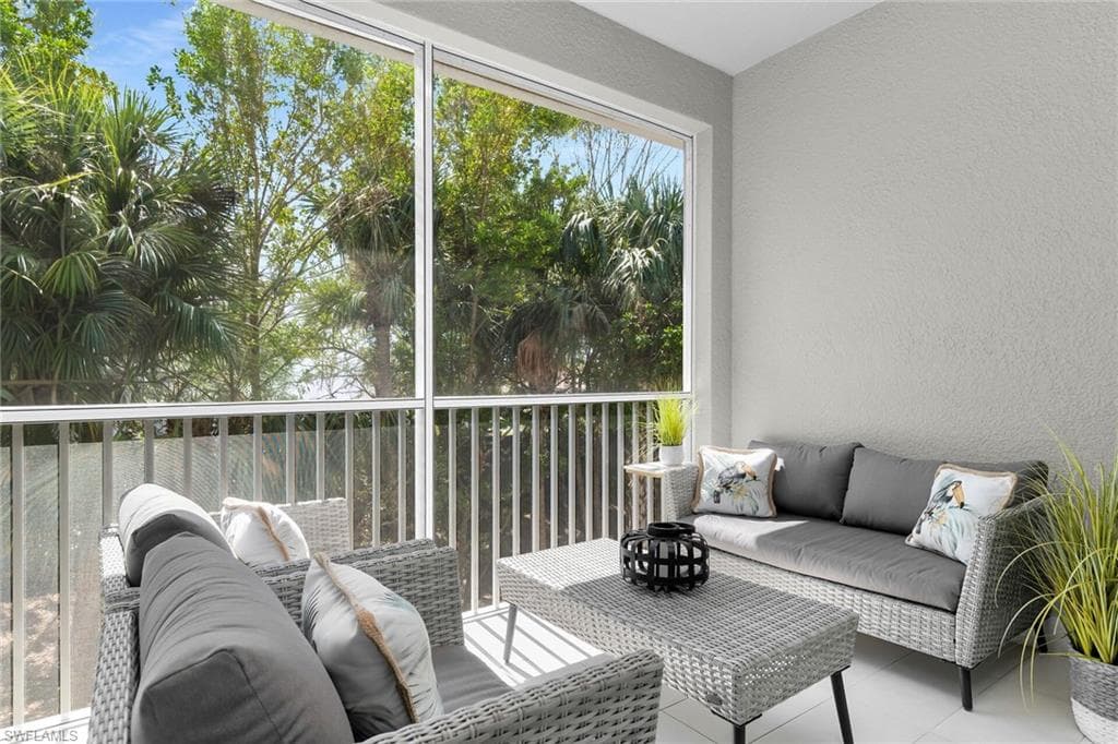 238 Indies DR E 202-16