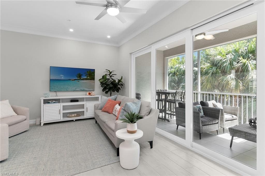 238 Indies DR E 202-14