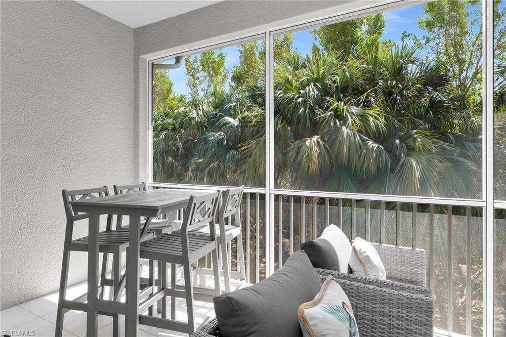 238 Indies DR E 202-15